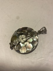 Flower Style Handmade Natural Abalone Shell Gemstone Silver Necklace Pendant