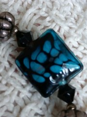 Handmade artisan beaded bracelet Blue Hues Art Glass. 6.75 Toggle Clasp