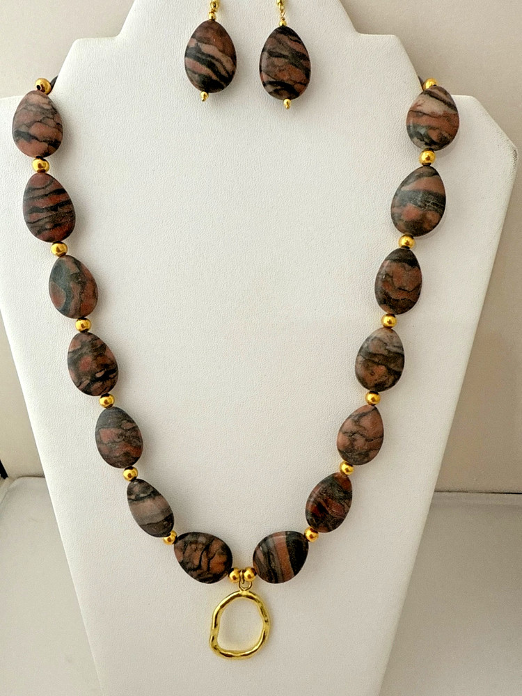 Gold & Red/Brown 3/4″ x 1″ Pear Shaped Jasper 23″ Beaded Necklace/Earring Set