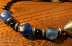 Women’s Necklace – Big Beaded Nuggets Blue Transparent Stones – Metal Wood