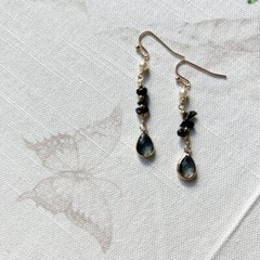 Black Onyx Pearl Earrings, Tourmaline Gray Crystals, Edgy, Minimalist, Casual