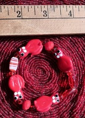 Cat Lampwork Beaded Bracelet Red Stretch Cord Comfy Kitty Cute Gift 6¾-7½» Wrist