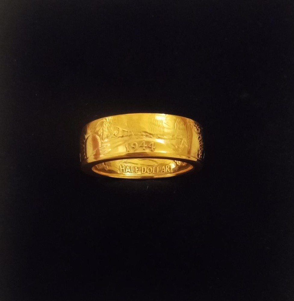WALKING LIBERTY HALF DOLLAR COIN RING. 90% SILVER. SIZES 9 TO 14. 18K GOLD PLATE