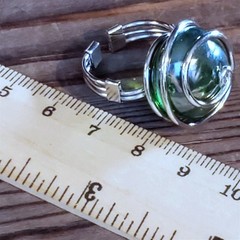 Handcrafted Edgy Green Luster Silver Spiral Luster Glass Bauble Ring
