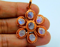 Handcrafted Copper Designer Retro Chakra Pendant Rose Cut Rainbow Moonstone Gems