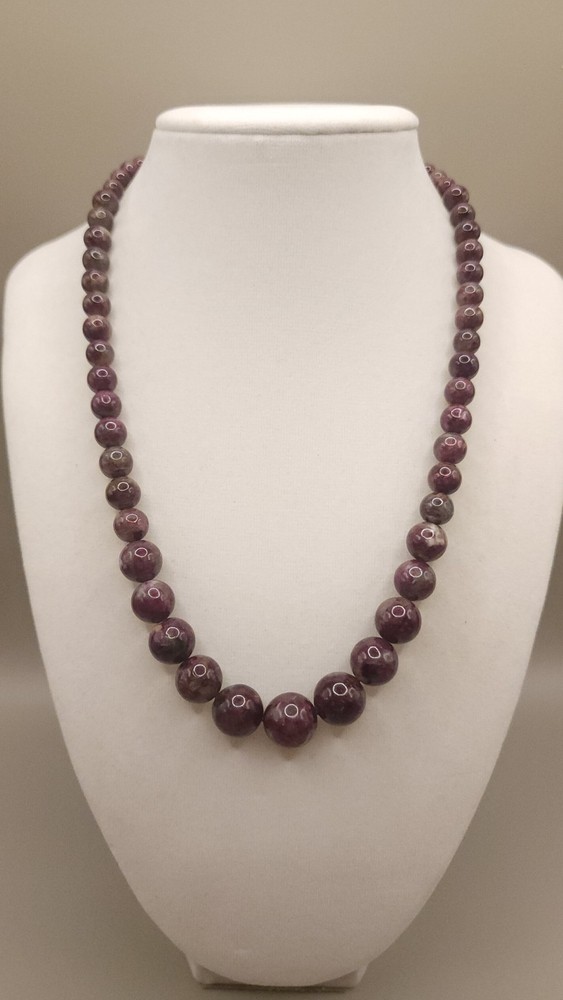 Natural Plum Blossom Tourmaline Graduated Bead Necklace 17 Magnetic Clasp 42g