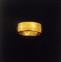 WALKING LIBERTY HALF DOLLAR COIN RING. 90% SILVER. SIZES 9 TO 14. 18K GOLD PLATE