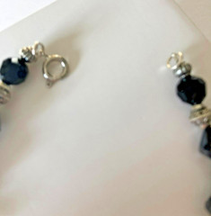 Bracelet Artisan Beaded Hematite and Silver Tone Beads 7.5″