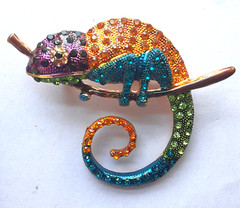 CHAMELEON BROOCH multi color Chinese Crystals in GIFT BOX Gold color #BR01