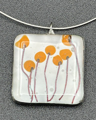 White & Orange Flower Painted Glass Pendant Silver Wire Choker Necklace 17″ 70’s