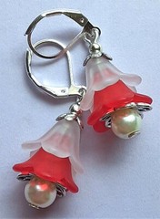 WHITE & RED acrylic FLOWER glass pearl earring SP LEVER BACK
