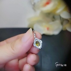 Peridot Necklace – Oval Cut – Sterling Silver Green Peridot Pendant – 2 CT