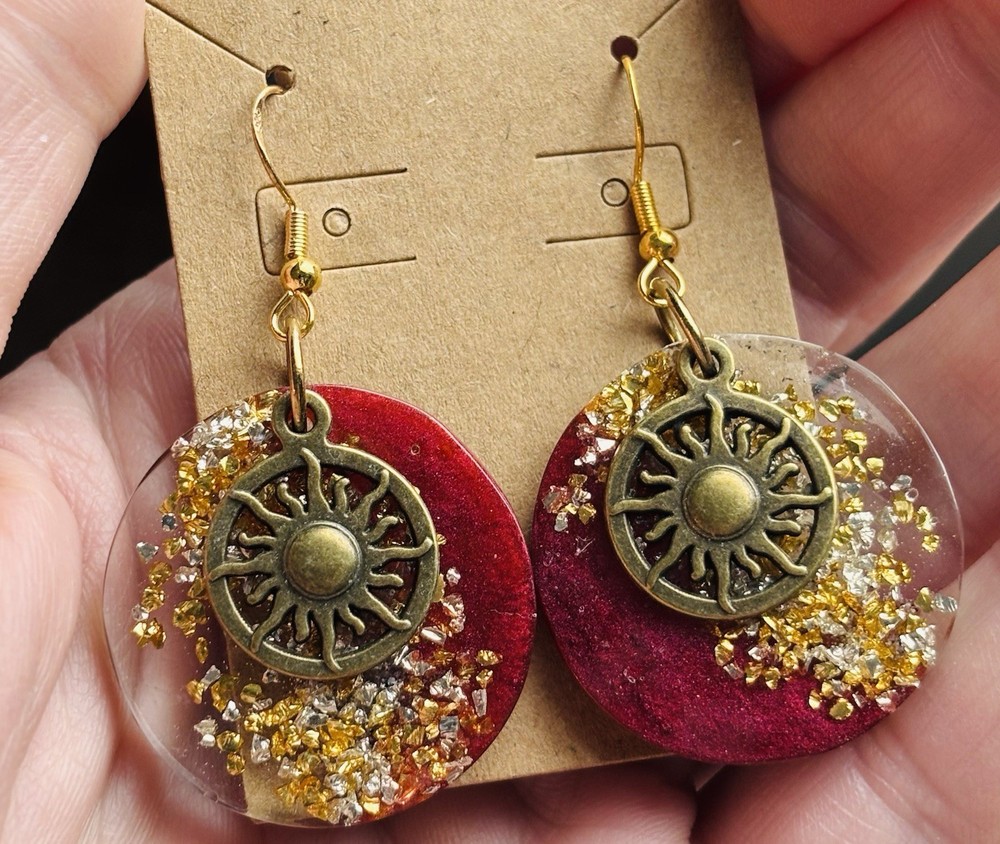 Handmade Celestial Sun Earrings – Red Resin & Gold Crushed Glass Dangles