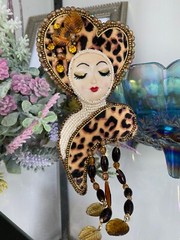 Brooch Handmade Beaded Art Doll Face Kitty Kate