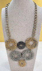 Artisan Gold Gray And Silver Metal Wire Circle Charm Collar Necklace 20 in