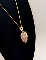 Rose Quartz Heart Wire Wrapped Necklace – 18k Gold Plated – New with Tag