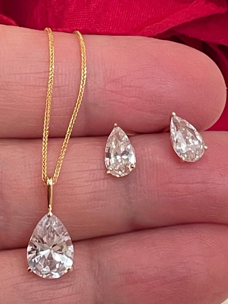 3ctw Pear shaped Diamond Jewelry 18k Yellow Gold Diamond Necklace Earrings