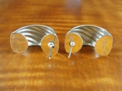 Half Hoop with Rib Design 1″ Long Sterling Silver 925 Pierced Earrings