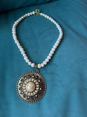 Handcrafted Genuine Mother of Pearl Bead Necklace With Pendant