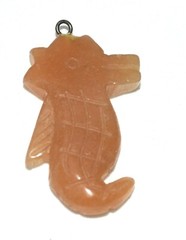 Vintage Carved Pale Beige Orange Jade Seahorse Pendant with Loop 6.10 Grams