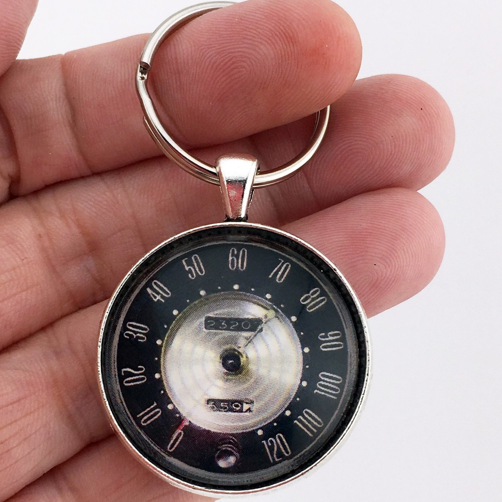 Vintage 1960’s Buick Wildcat Skylark 120 MPH Speedometer 1.2″ Diameter Keychain