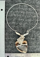SORTILEGIO: Handmade Collar Necklace Natural Agate Artisan Forged One of a Kind