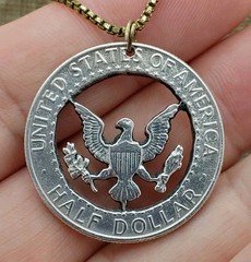 USA Eagle Silver half dollar Open Cut pendant with 26″ chain 1968 Kennedy 40% AG