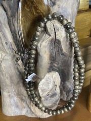 Golden Silk Nanmu 金丝楠小葉楨楠木10mm Phoebe Zhennan Wood Golden Silk 109 Bead Necklace