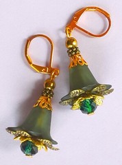 HUNTER & Dark green FLOWER Acrylic earring GP & BRONZE LEVER BACK #ACTA