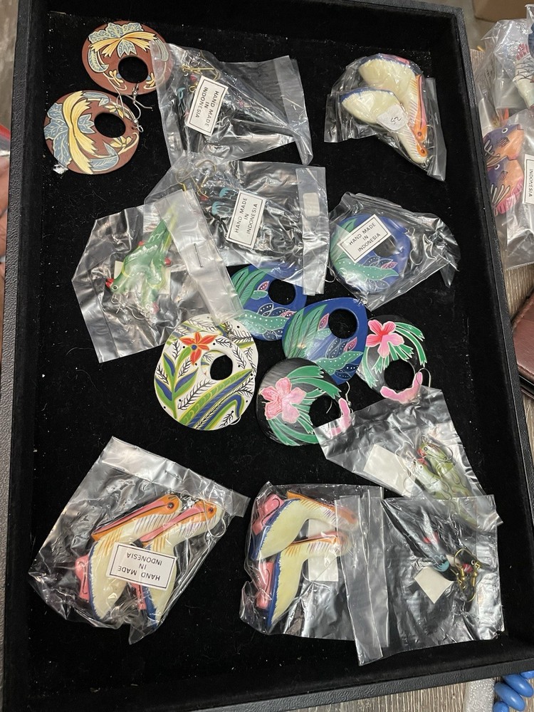Lot of 13 Hand Painted Wooden Earrings Handmade in Indonesia Tropical Birds