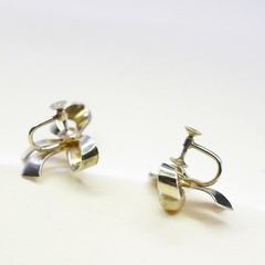 yellow gold plated Sterling silver ribbon bow tie earrings 925 screw back pearl