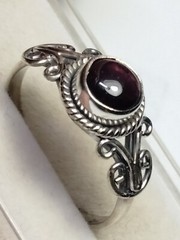 GARNET CAB IN TRENDY FILIGREE & HALO SET STL. SILVER.925 RING SIZE 8.25-8.5