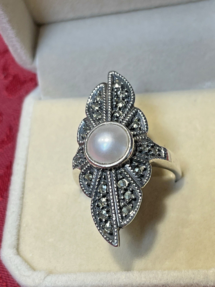 Vintage Sterling Silver .925 J&J Luminous Pearl Ring & Marcasite On Wide Flower
