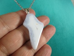 Gray & White Tone Agate Pendant Necklace 24″ Silver Plated Twisted Rope Chain