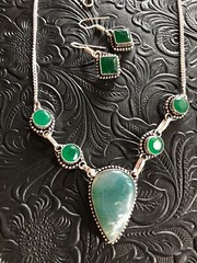Artisan Southwest Green Moss Agate 18″ Necklace Raindrop Bezel w/ Earrings