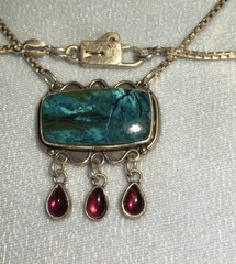 Sterling Pendant, Natural Shuttuckite CabochonW/Garnets, 17.5” Chain Konder #307