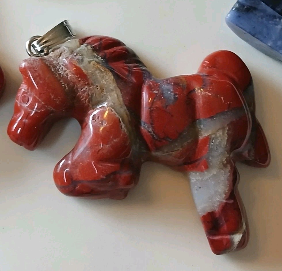 (W)Premium Carved Rainbow Jasper Horse Pendants Silver Hook 35mm