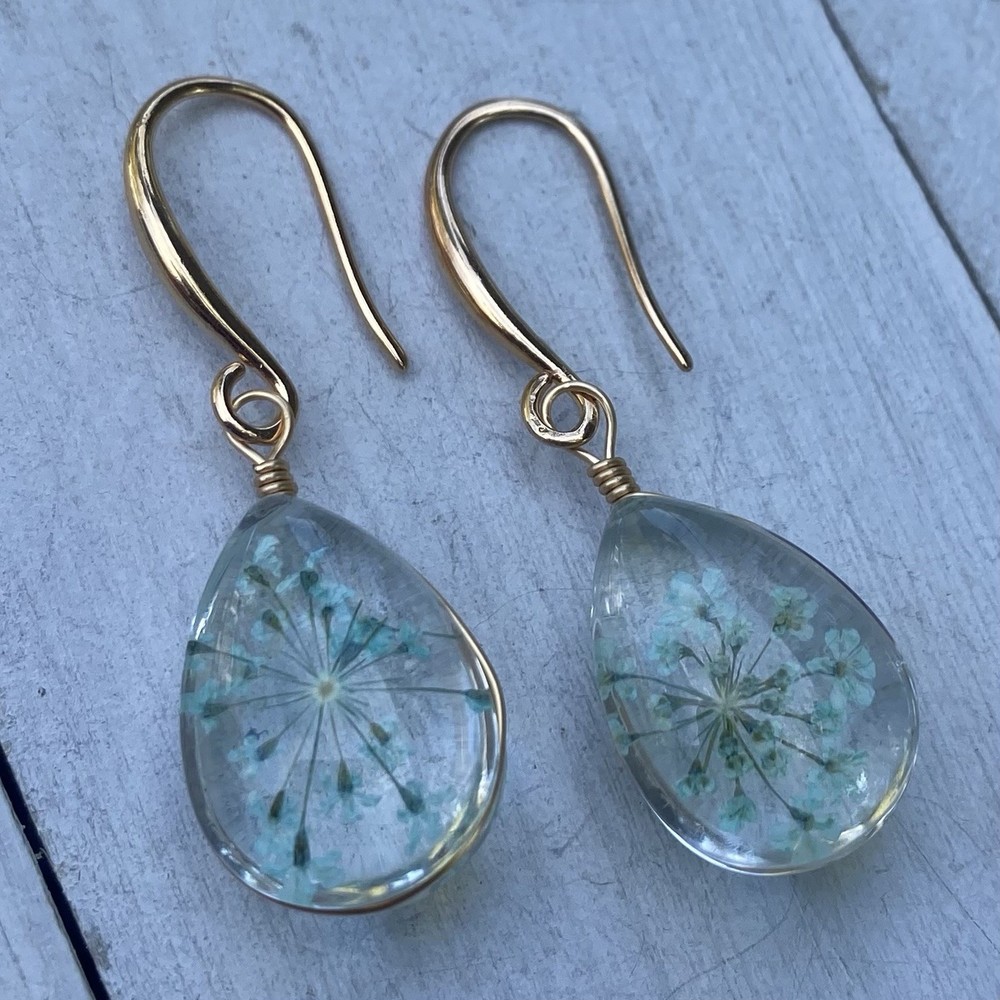 Min Favorit Pressed Aqua Flowers Glass Pendant & Gold Pl Artisan Drop Earrings