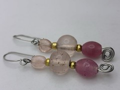 Artisan Pink Speckled Beaded Silver Tone Hook Dangle Drop Earrings 2.5 Inch