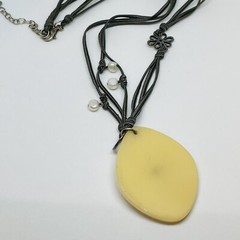 Retired Silpada Sterling Etched Shell CZ Pearls Grace Notes Necklace Adjustable