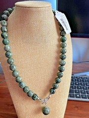 藏玉藥王石 Untreated Serpentine Jade Necklace 藏玉藥王石