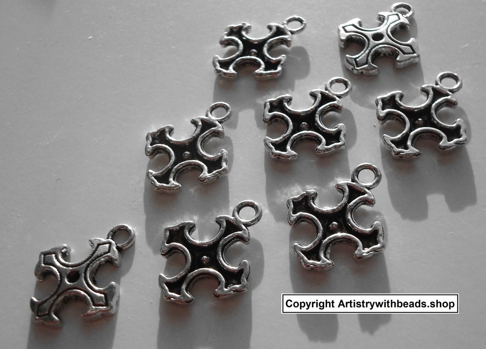 Medieval Style charm pendant FLEUR Cross black enameled Zinc 21x17mm 8pcs CFP148