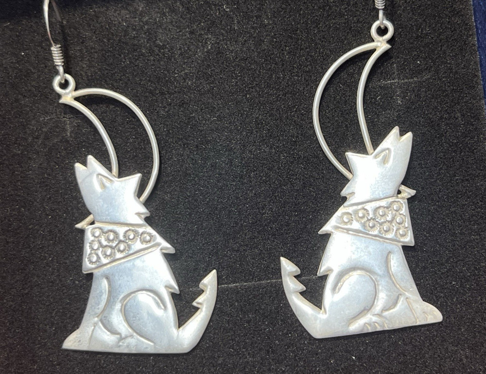 Vintage NAI Sterling Silver .925 Wolf & Scarf Howling at Moon Drop Earrings