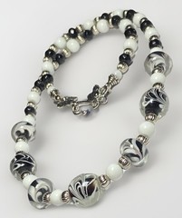 Artisan Handcrafted Art Deco Lampwork Glass Jewelry Black & White Necklace #4