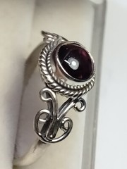 GARNET CAB IN TRENDY FILIGREE & HALO SET STL. SILVER.925 RING SIZE 8.25-8.5