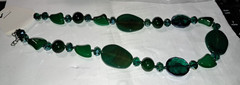DYED GREEN AGATE GREEN GLASS ALLOY IRON NECKLACE NWT