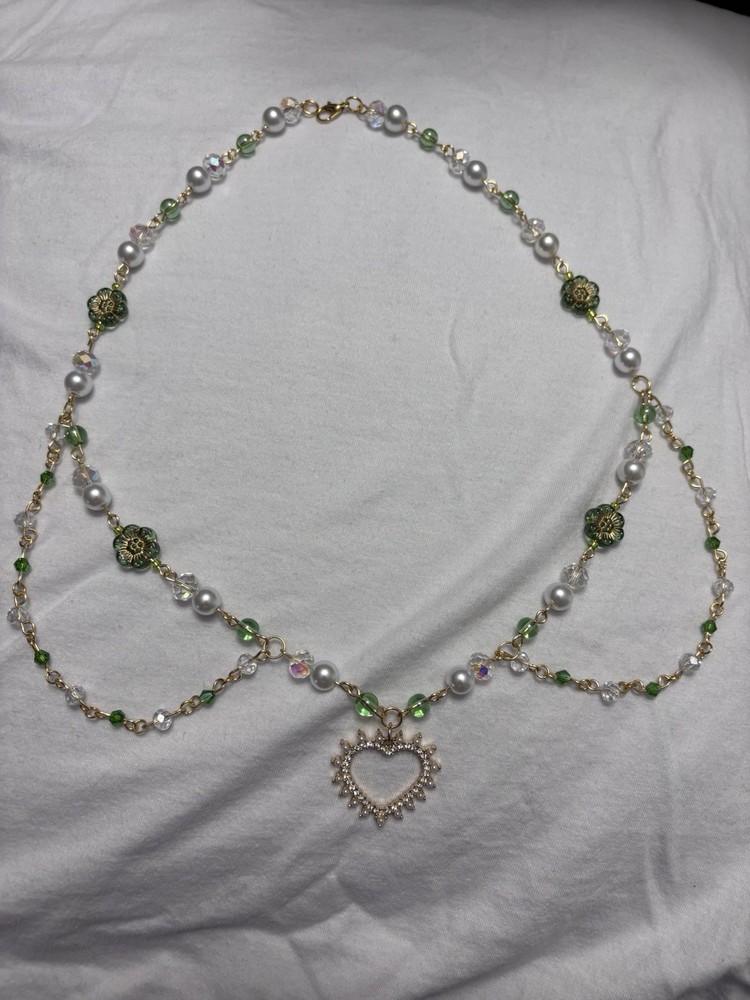 Light Green Flower Necklace with Heart Pendant