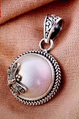 BALI LEGACY White Mabe Pearl Dragonfly Pendant in Sterling Silver