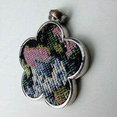 Handwoven Flower Shaped Pendant Silver Toned Green Black White Blue Pink Artisan