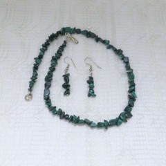 Handmade Necklace & Dangle Earring Set Malachite Chips 17 Inch Women Casual Wear